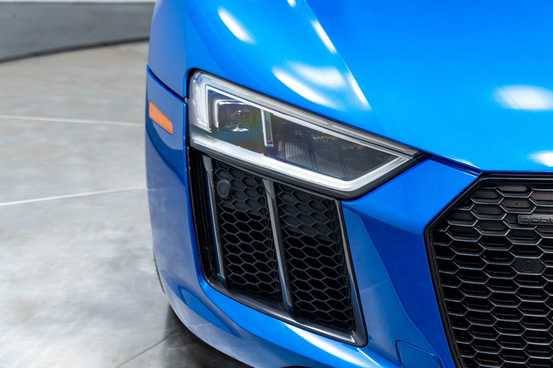 Used 2017 Audi R8 V10 plus AWD/4WD image 40