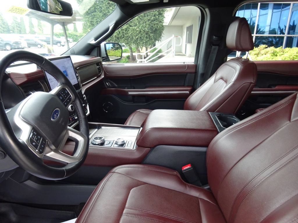 Used 2022 Ford Expedition Limited AWD/4WD image 12
