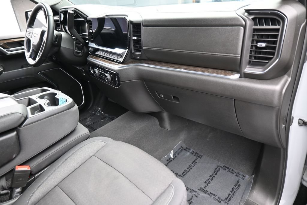 Used 2024 Chevrolet Silverado 1500 LT RWD image 44