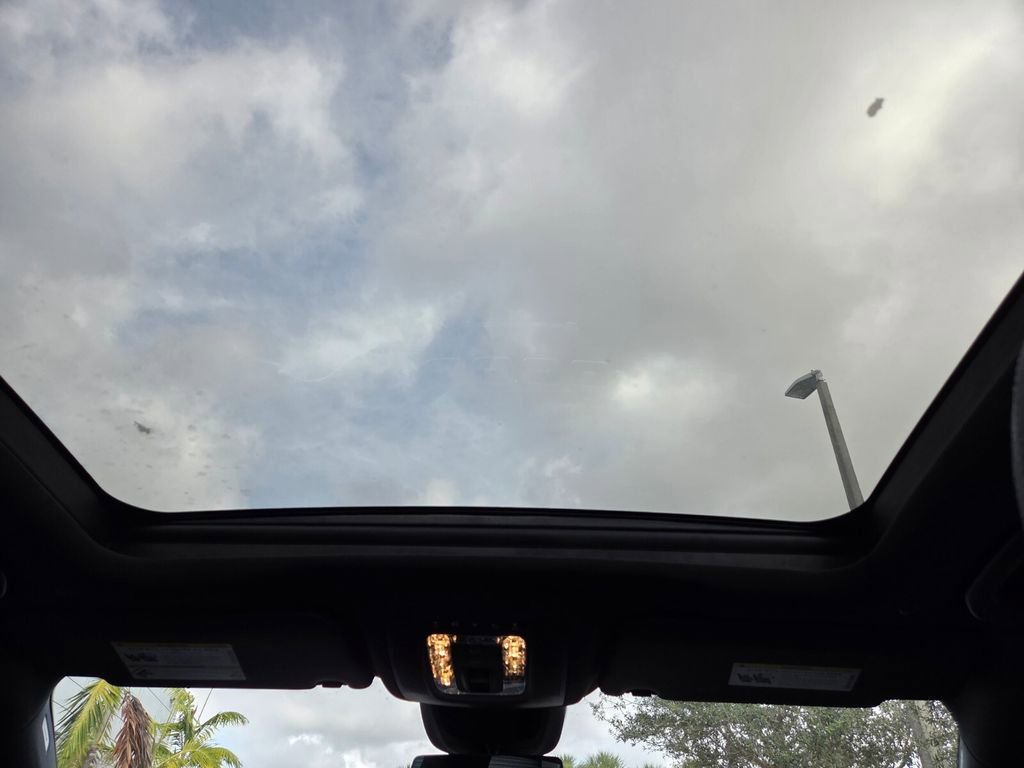 Used 2022 Mercedes-Benz GLE 350 4MATIC image 15