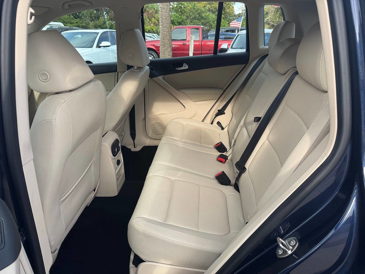 Used 2016 Volkswagen Tiguan S image 15