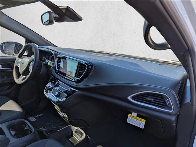 New 2026 Chrysler Pacifica Select image 27