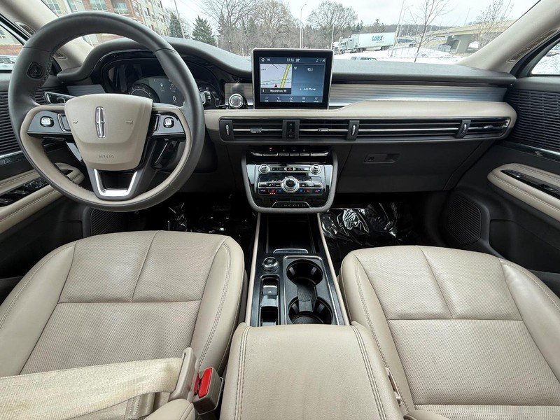 Certified 2022 Lincoln Corsair AWD w/ Equipment Group 101A image 9