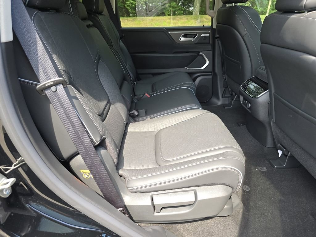 Used 2025 INFINITI QX80 Luxe w/ Cargo Package RWD image 28