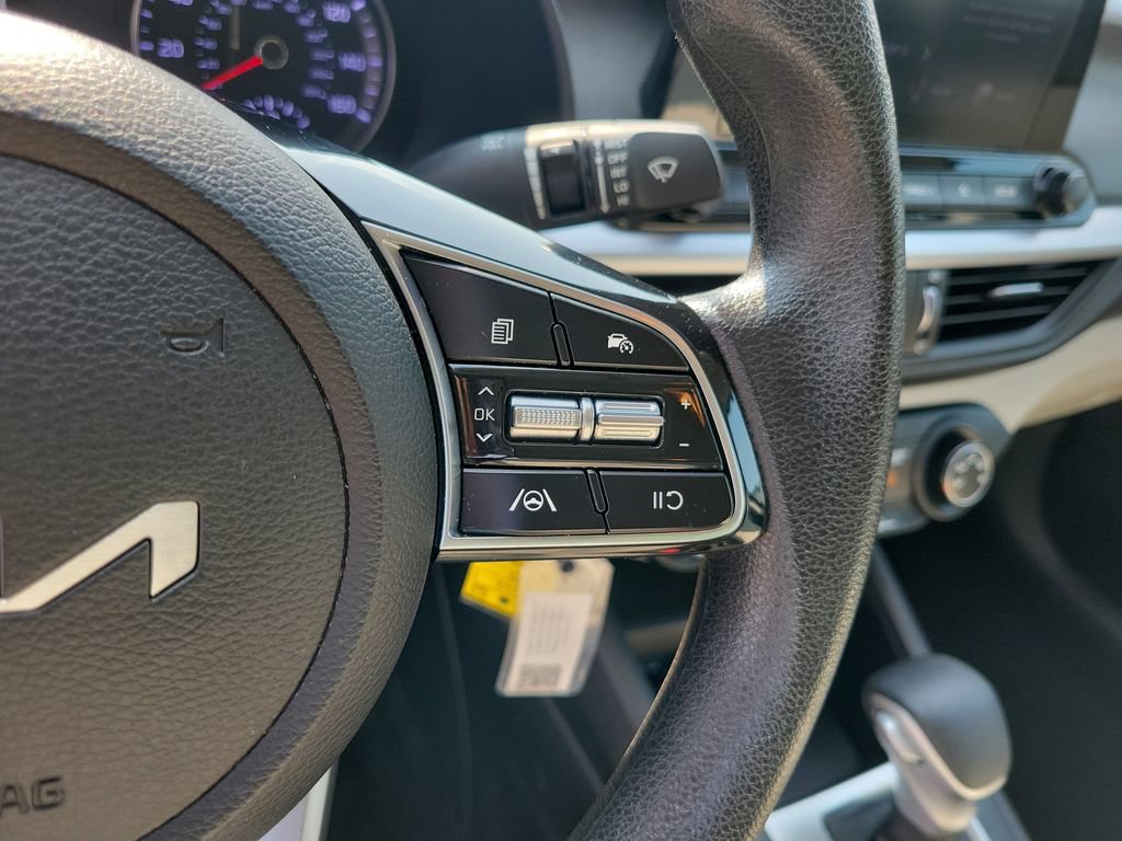 Used 2023 Kia Forte LXS FWD image 27