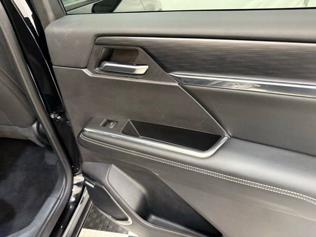 Used 2025 GMC Acadia Elevation image 28