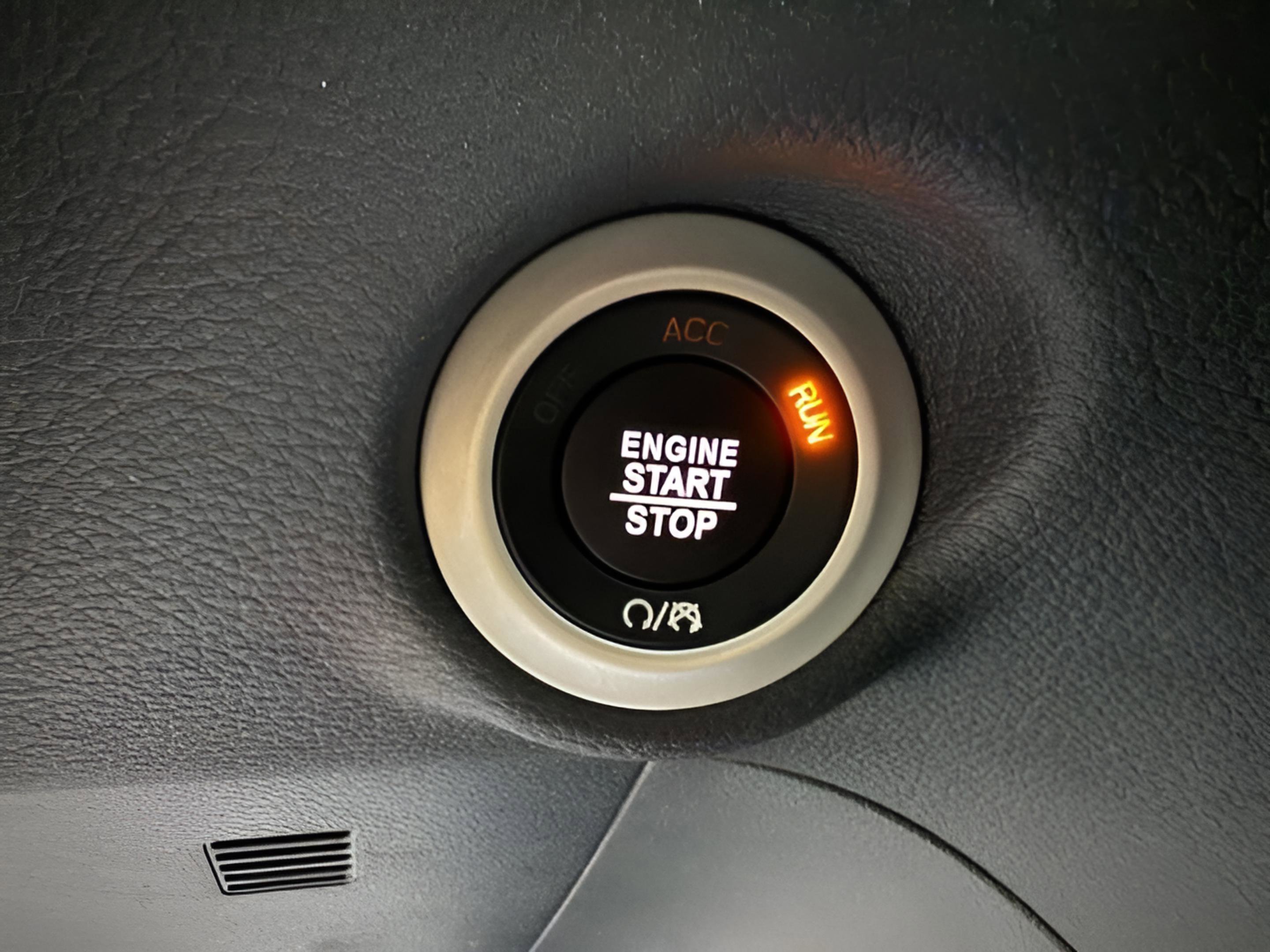 New 2026 Chrysler Pacifica Pinnacle w/ Trailer Tow Group image 25