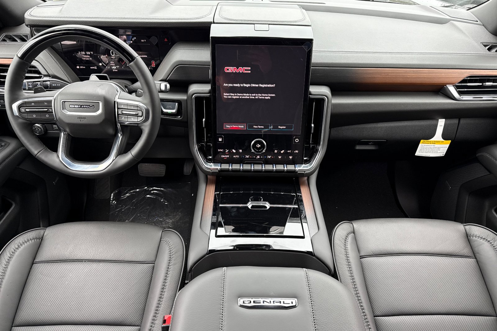 New 2026 GMC Yukon XL Denali w/ Denali Reserve Package image 14