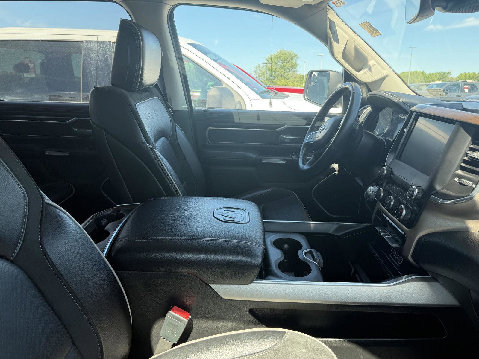 Used 2022 RAM 1500 Laramie AWD/4WD image 9