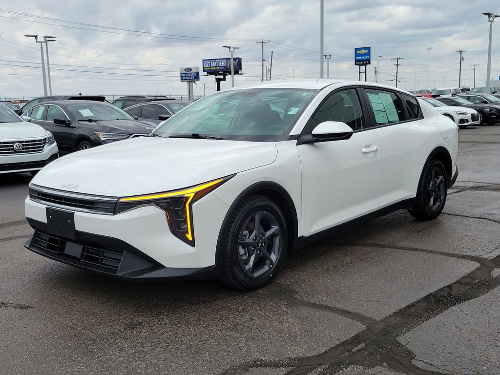 Used 2025 Kia K4 FWD image 8