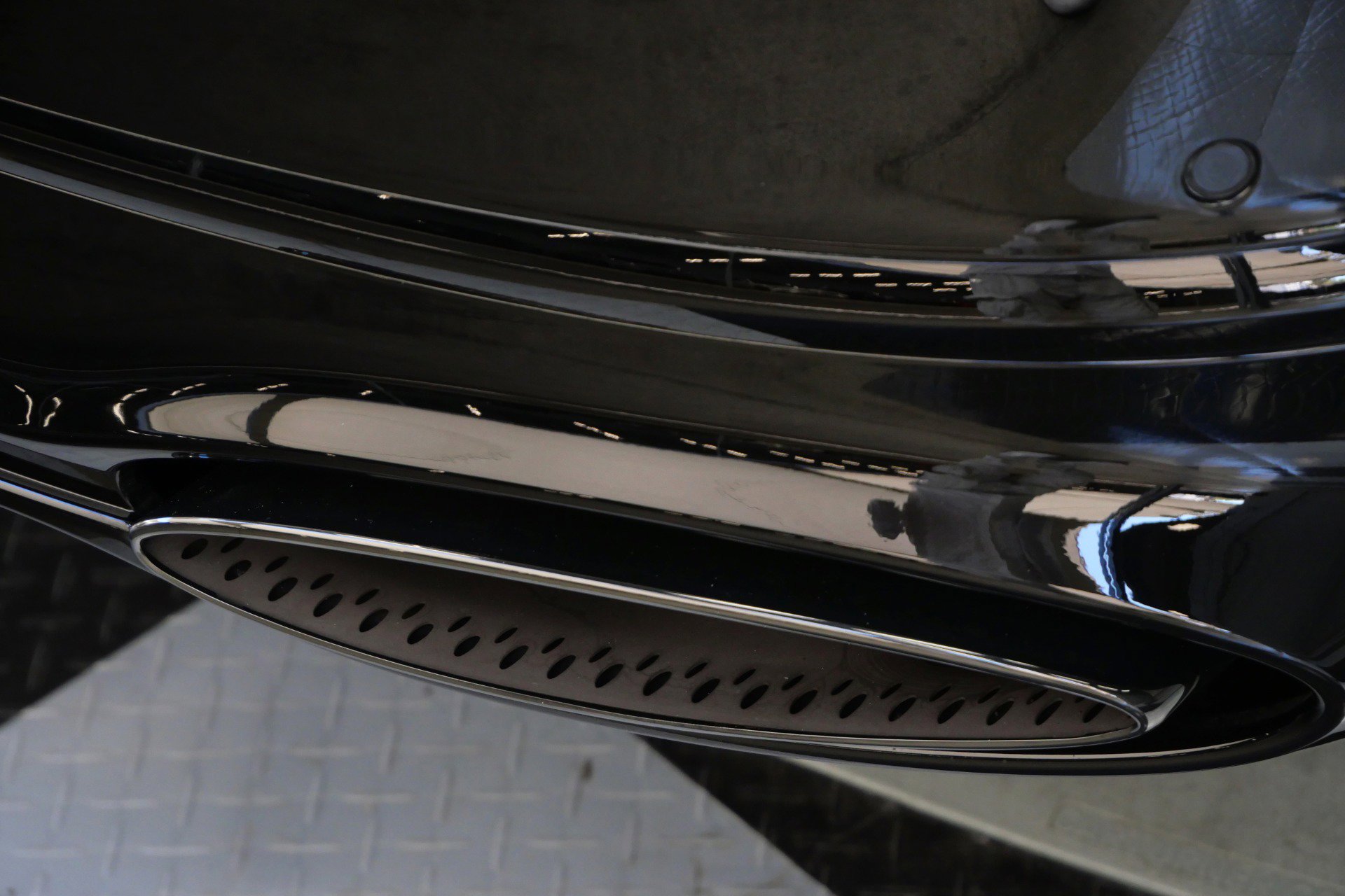 Used 2024 Bentley Flying Spur W12 image 54