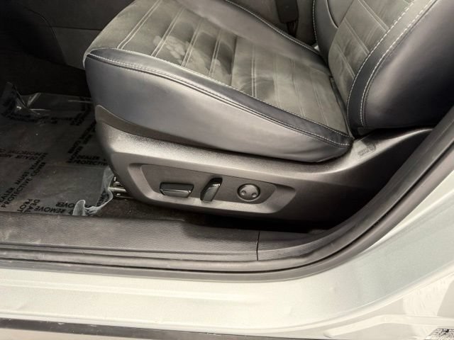 Used 2025 Mitsubishi Outlander SE AWD/4WD image 13
