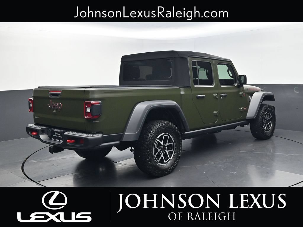 Used 2024 Jeep Gladiator Rubicon w/ Convenience Group AWD/4WD image 9