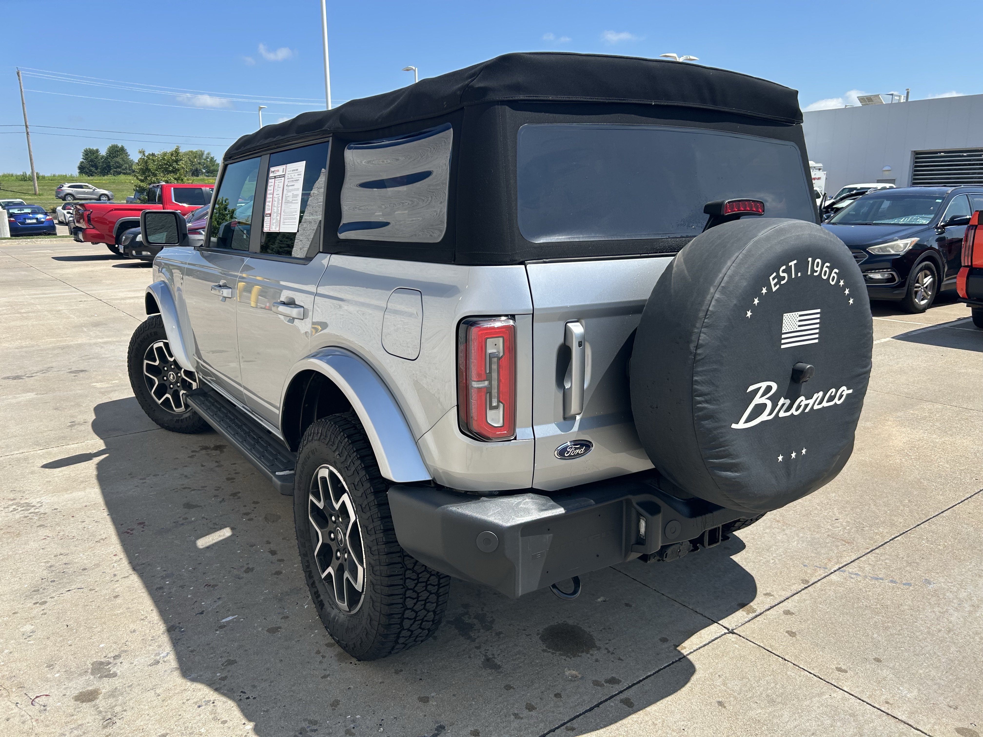 Used 2021 Ford Bronco Outer Banks AWD/4WD image 4