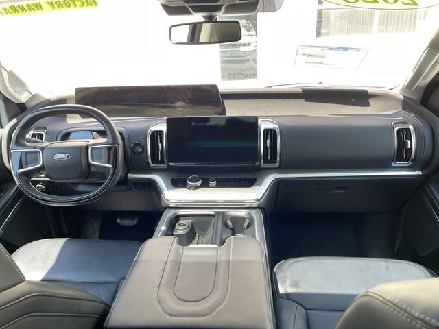 Used 2025 Ford Expedition Platinum AWD/4WD image 41