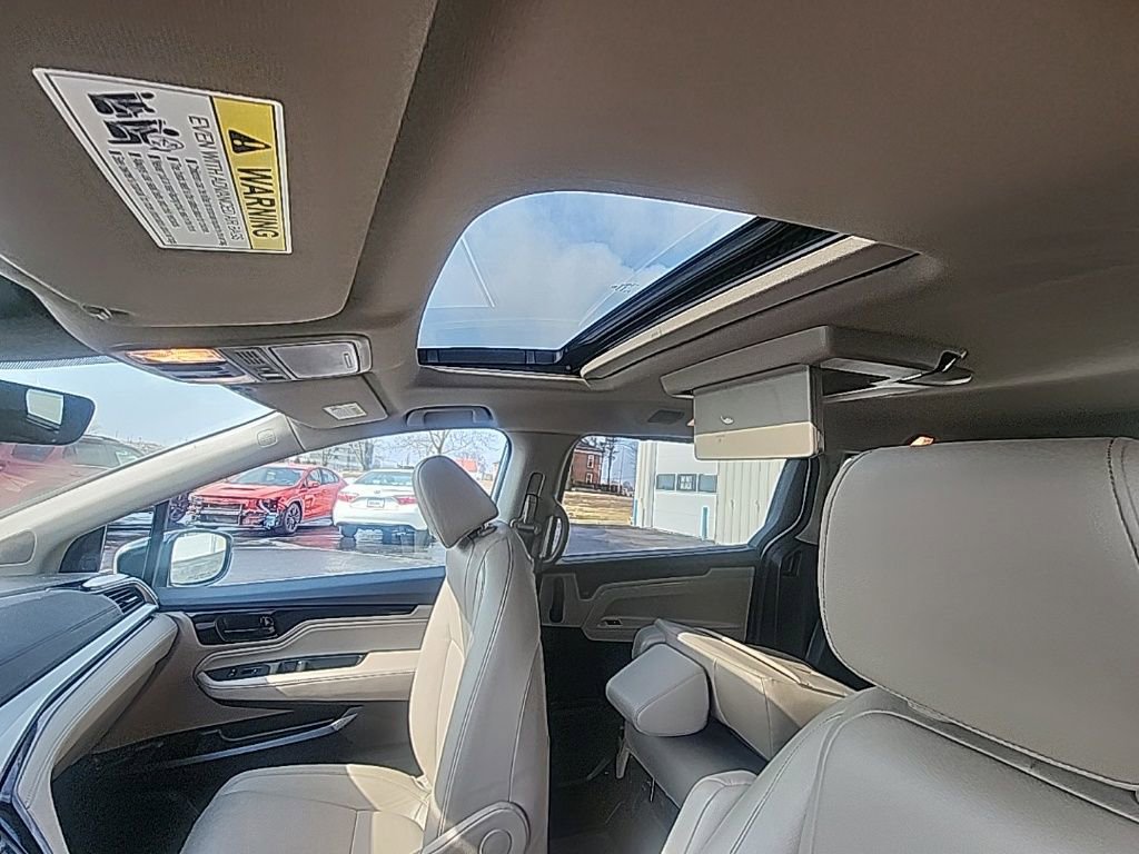 Certified 2023 Honda Odyssey Touring image 14