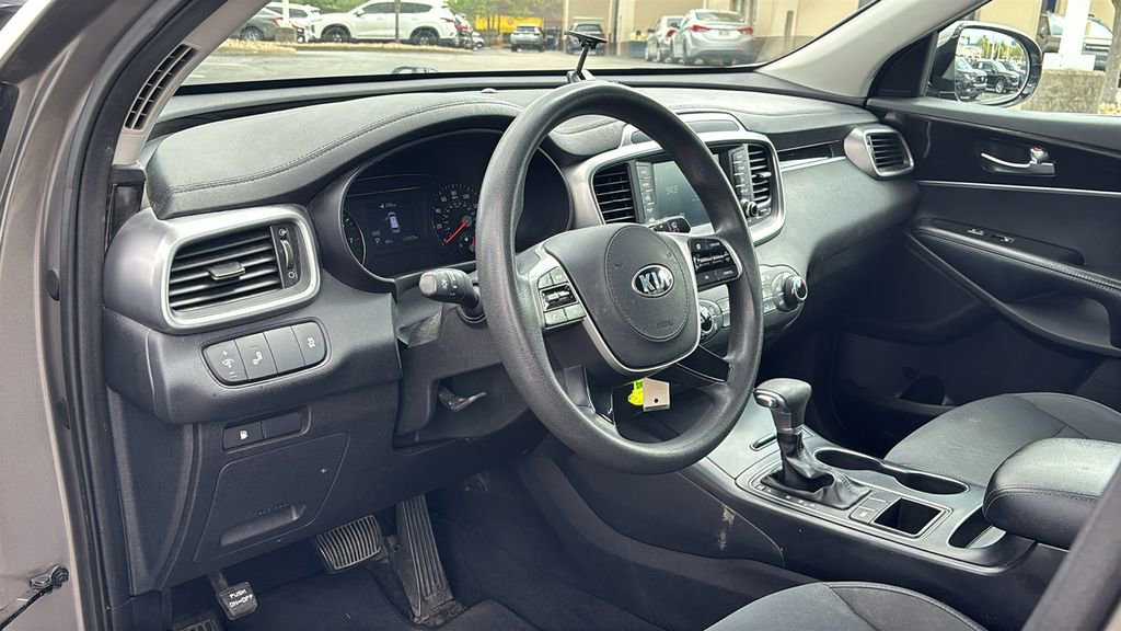 Used 2019 Kia Sorento LX image 23