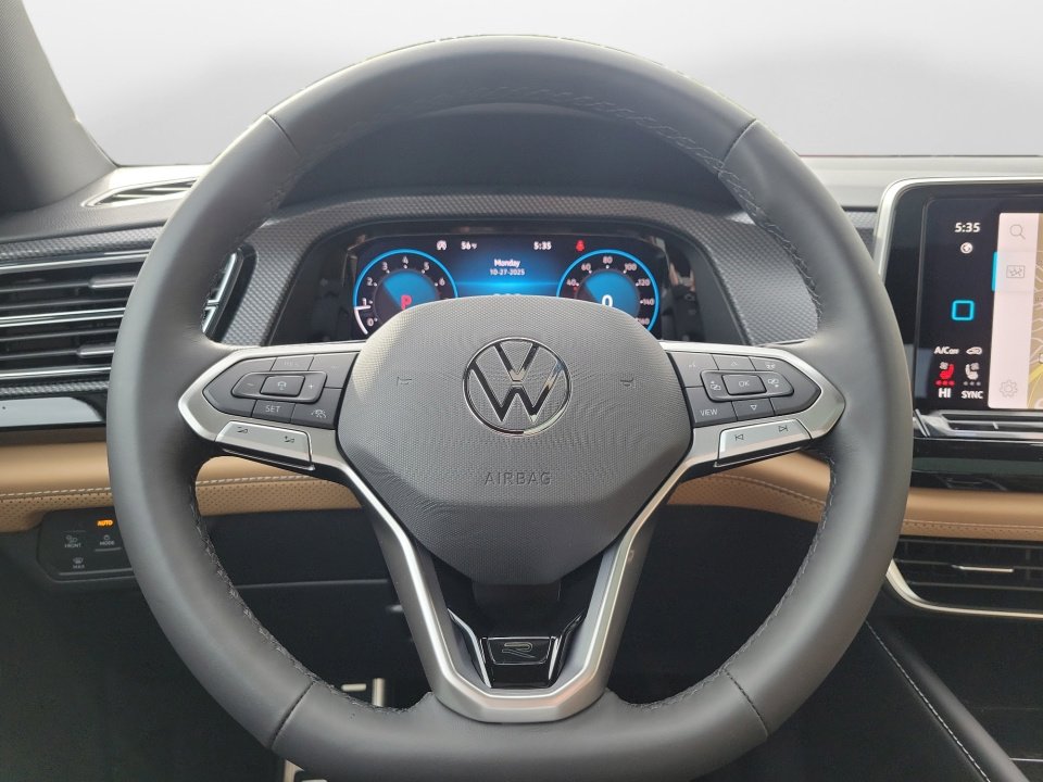 New 2026 Volkswagen Atlas Cross Sport SEL R-Line image 10