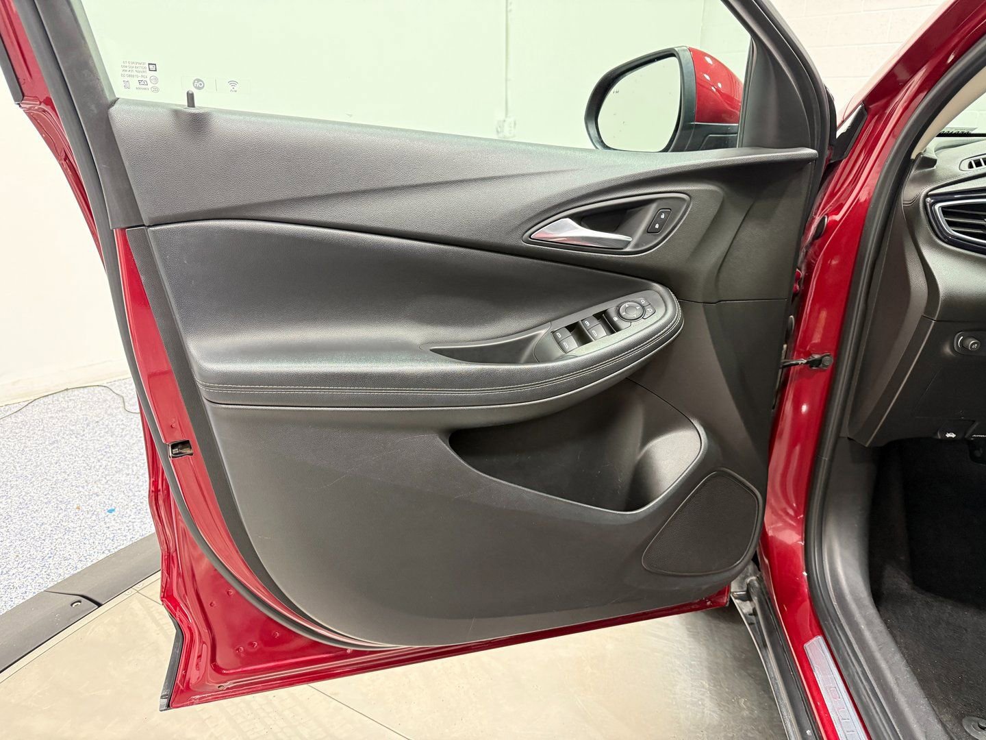 Used 2021 Buick Encore GX Select image 9