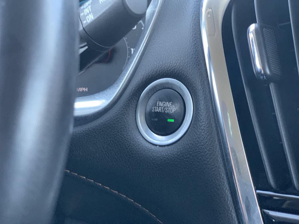 Certified 2020 Chevrolet Traverse LT FWD image 14