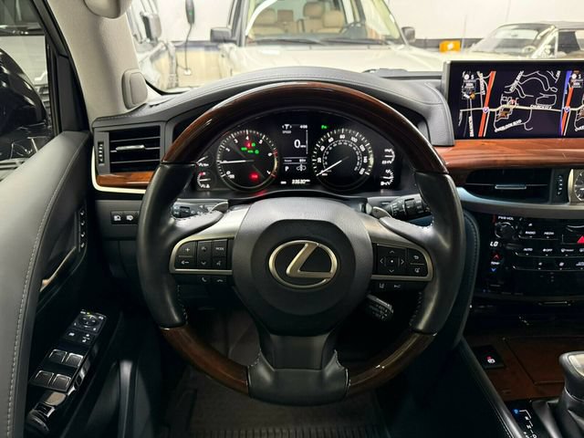 Used 2021 Lexus LX 570 4WD w/ Luxury Package image 15