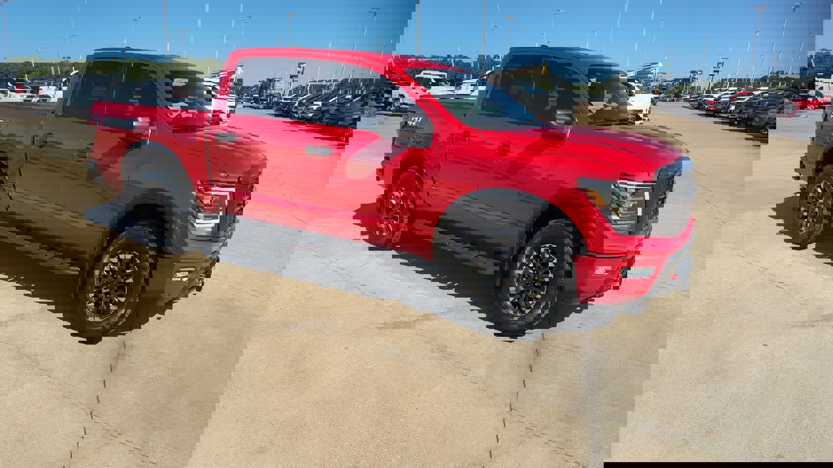 Used 2022 Nissan Titan PRO-4X w/ Pro-4x Utility Package image 9