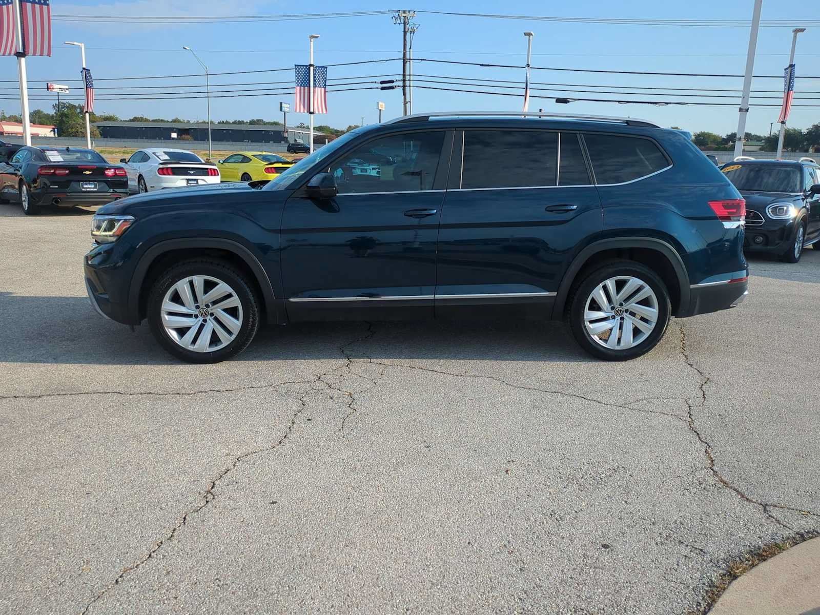 Used 2021 Volkswagen Atlas SEL AWD/4WD image 5