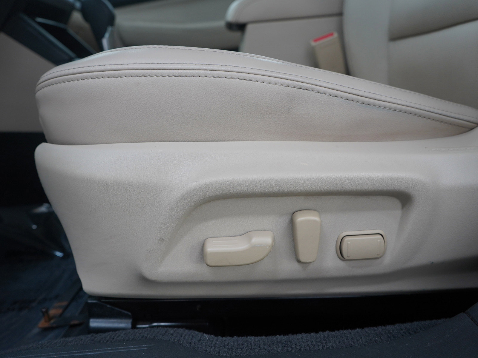 Used 2015 Subaru Outback 2.5i Limited image 25