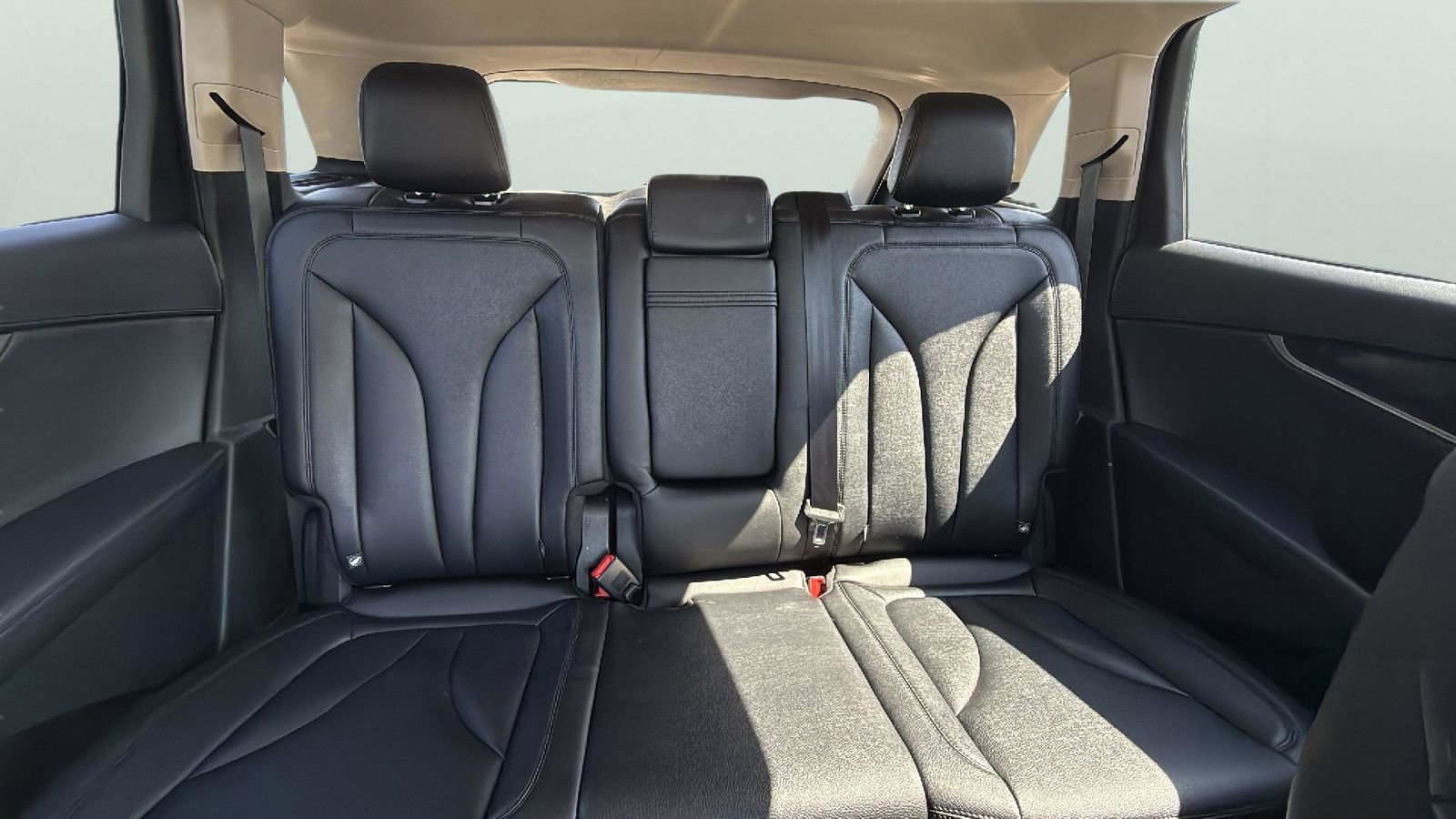 Used 2023 Lincoln Nautilus FWD w/ Premium Package image 21