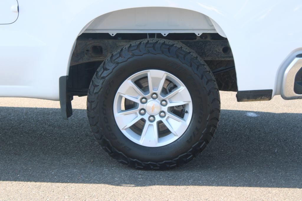 Used 2025 Chevrolet Silverado 1500 LT w/ Work Truck Package AWD/4WD image 17