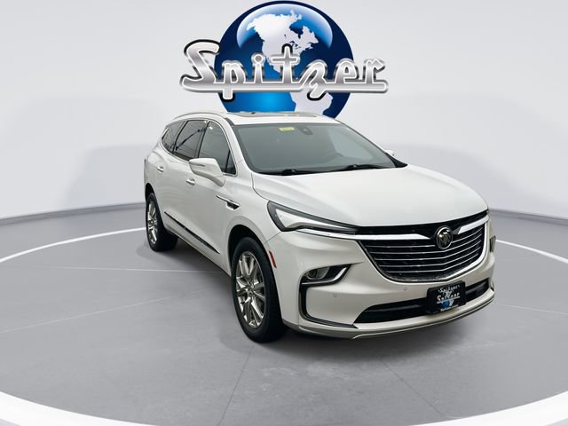 Used 2023 Buick Enclave Essence w/ Experience Buick Package image 2