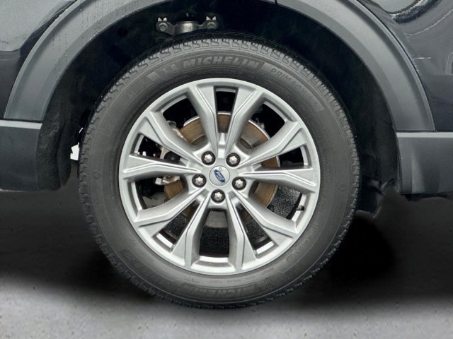 Used 2023 Ford Explorer XLT w/ Equipment Group 202A AWD/4WD image 9