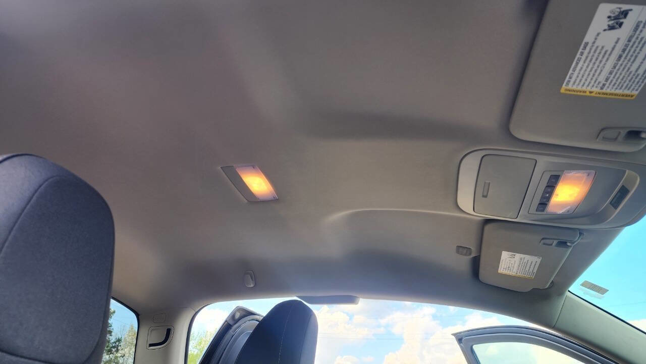 Used 2022 Chevrolet Colorado LT w/ Fleet Safety Package RWD image 25