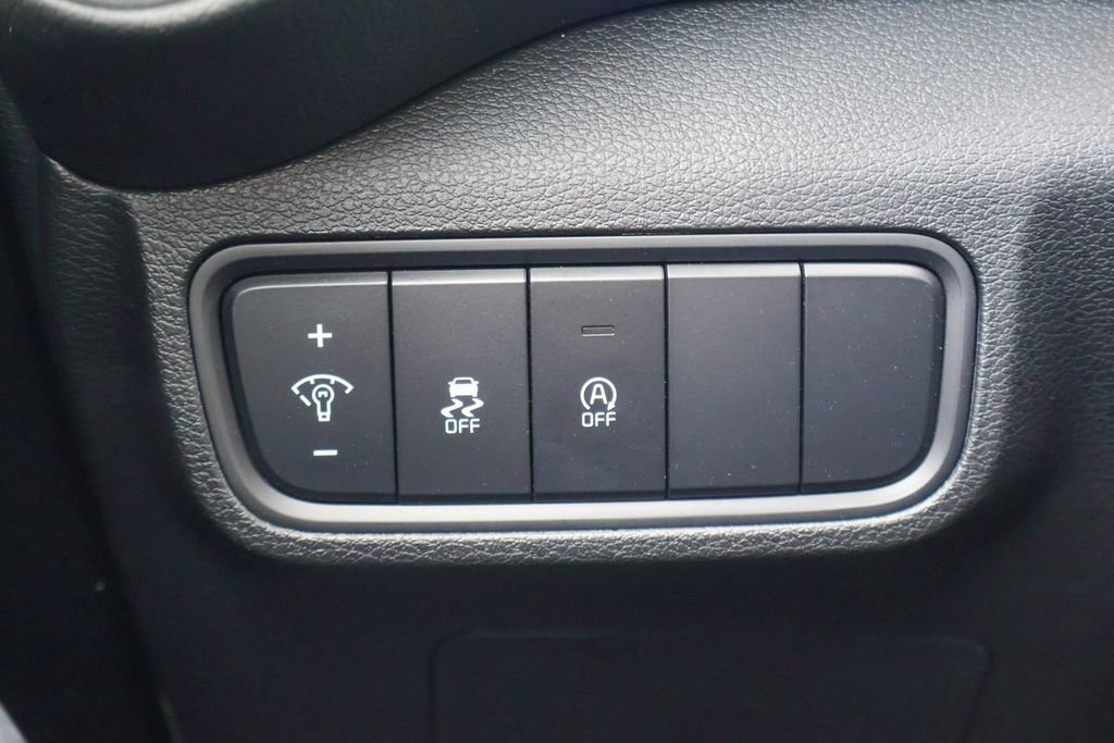 Used 2025 Kia Soul LX w/ LX Technology Package image 17