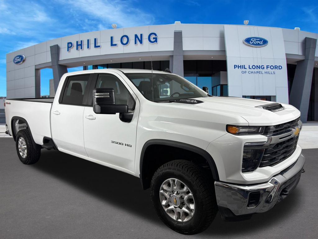 Used 2024 Chevrolet Silverado 3500 LT AWD/4WD image 7