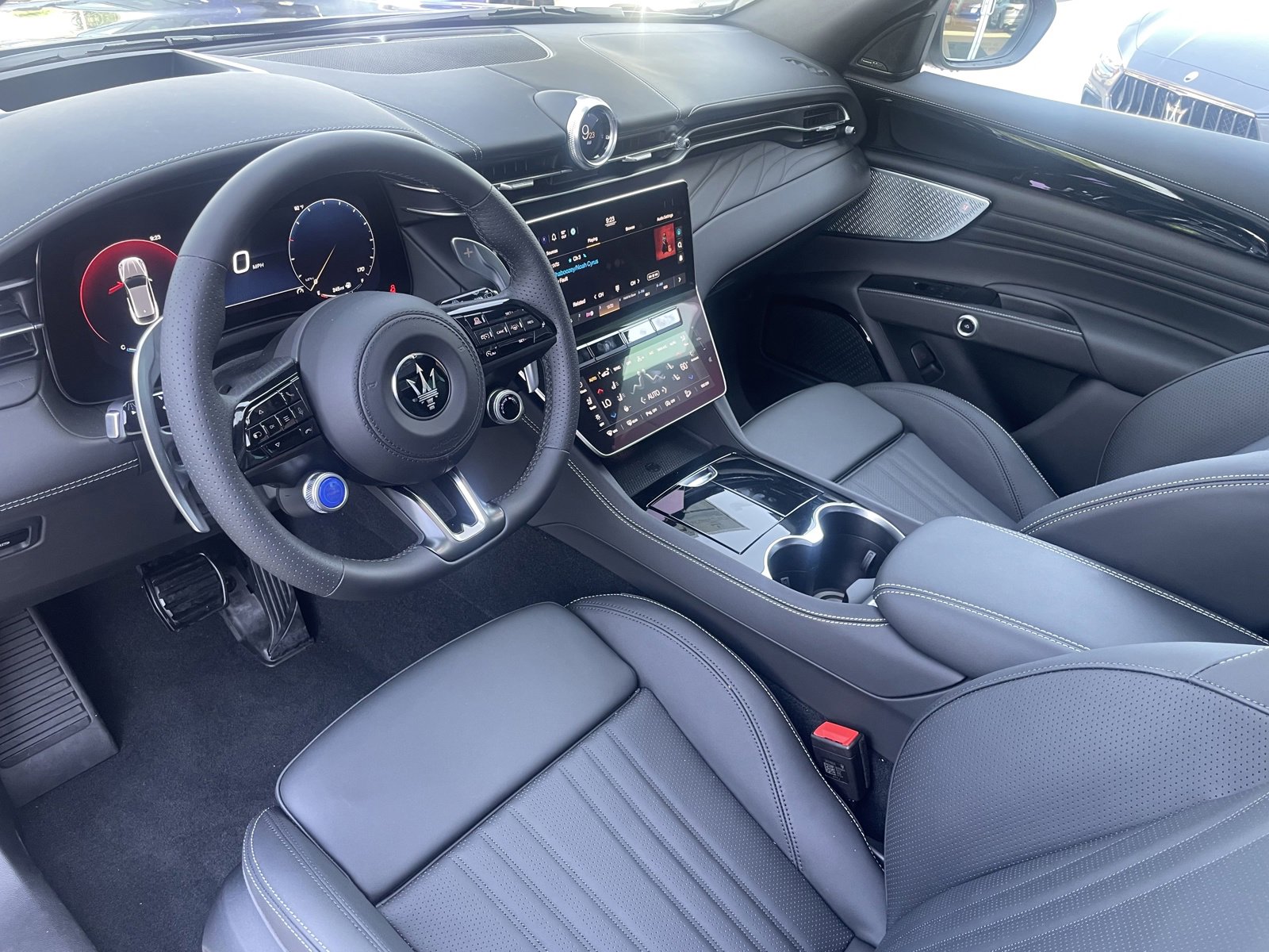 New 2024 Maserati Grecale GT image 16