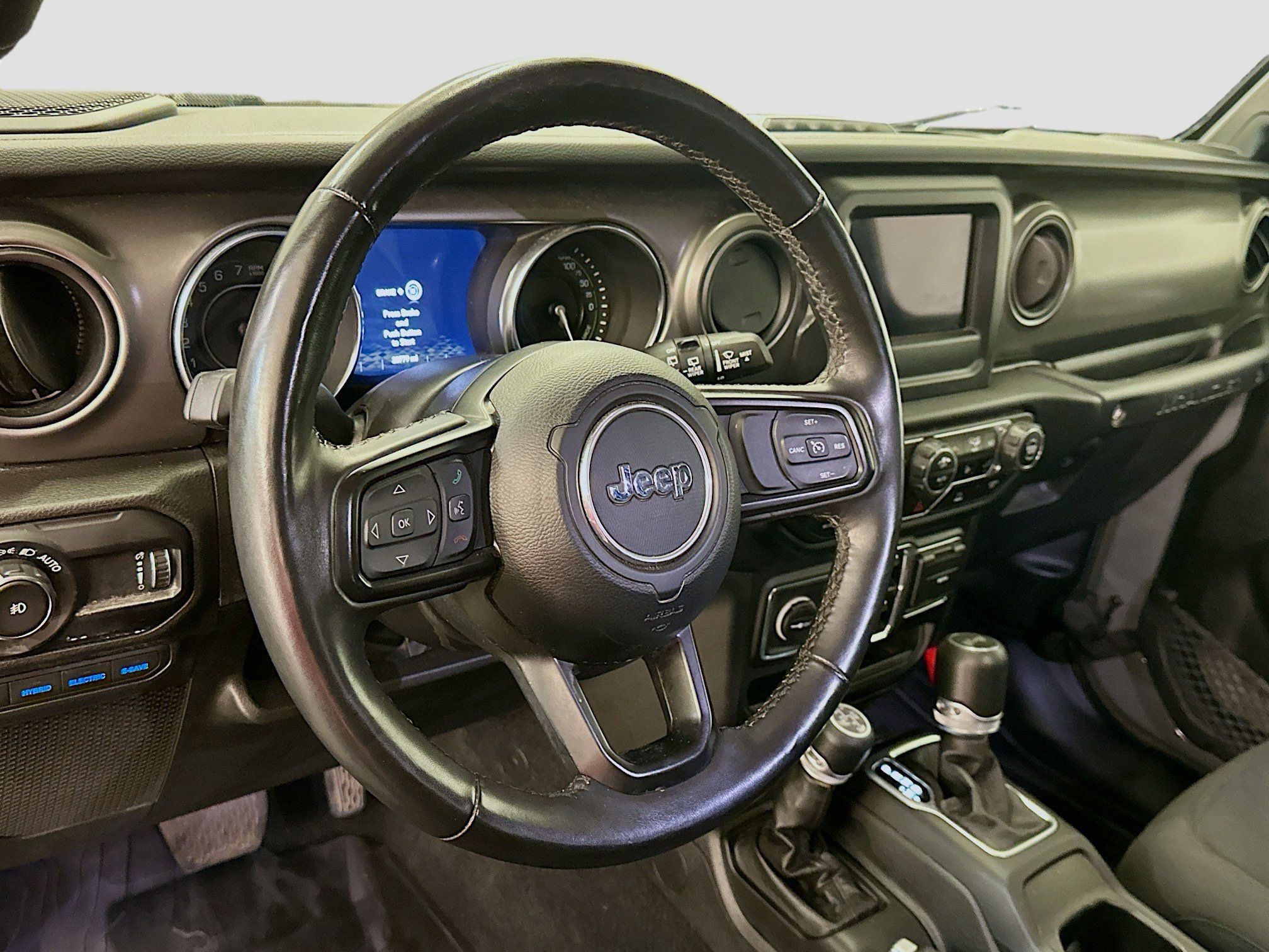 Used 2023 Jeep Wrangler Unlimited w/ Cold Weather Group AWD/4WD image 18