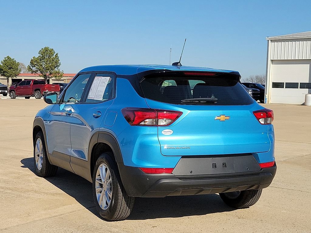 Used 2025 Chevrolet TrailBlazer LS w/ LS Confidence Package image 4
