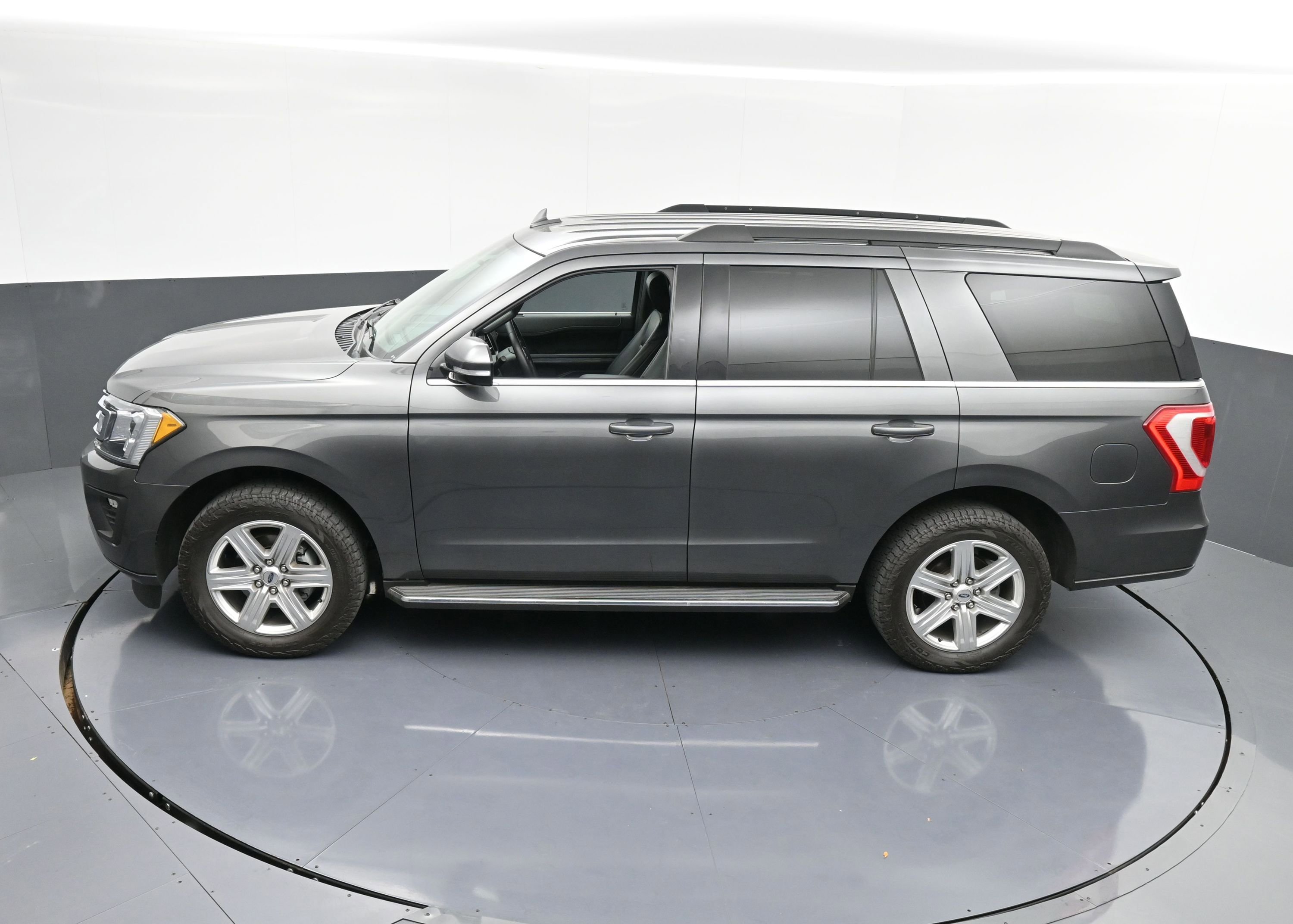 Used 2019 Ford Expedition XLT w/ Equipment Group 202A image 33