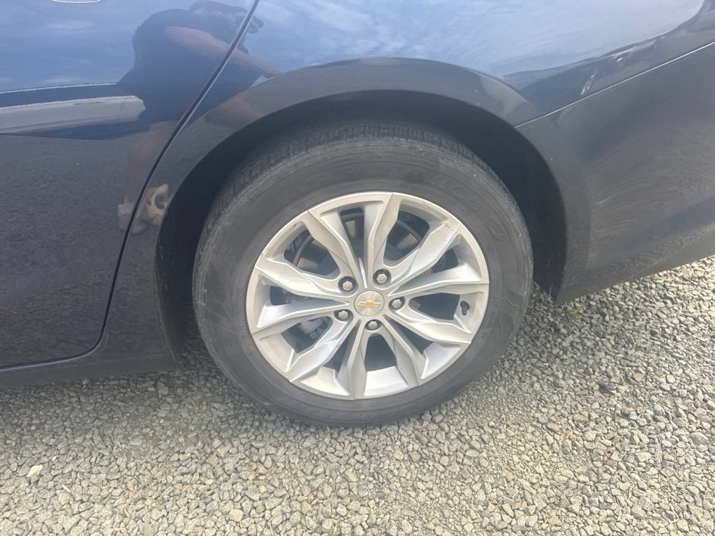 Used 2022 Chevrolet Malibu LT FWD image 23
