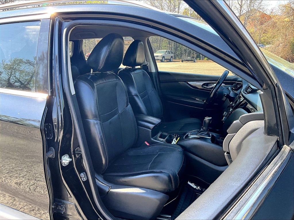 Used 2019 Nissan Rogue Sport SL image 16