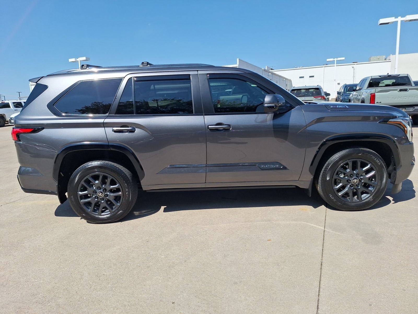 Used 2025 Toyota Sequoia Platinum AWD/4WD image 7