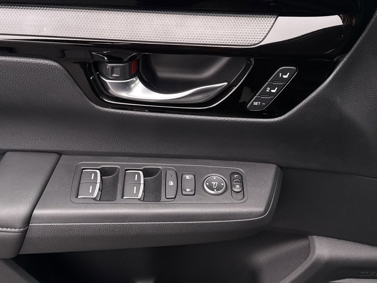 Used 2025 Honda CR-V EX-L image 15