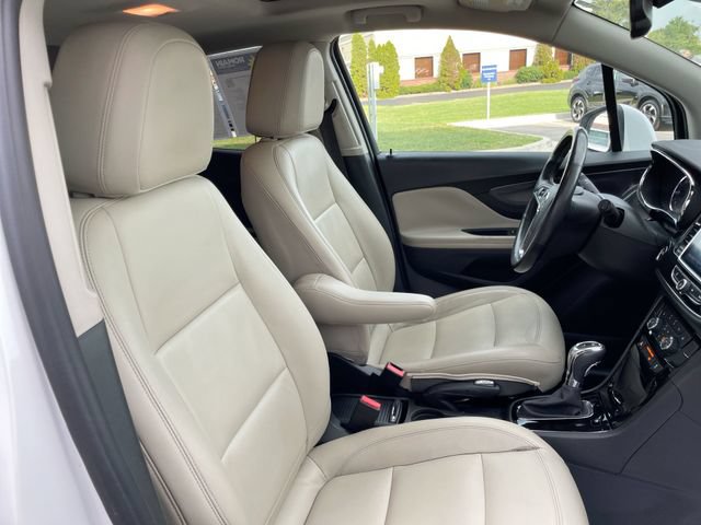 Certified 2018 Buick Encore Essence w/ Experience Buick Package FWD image 17