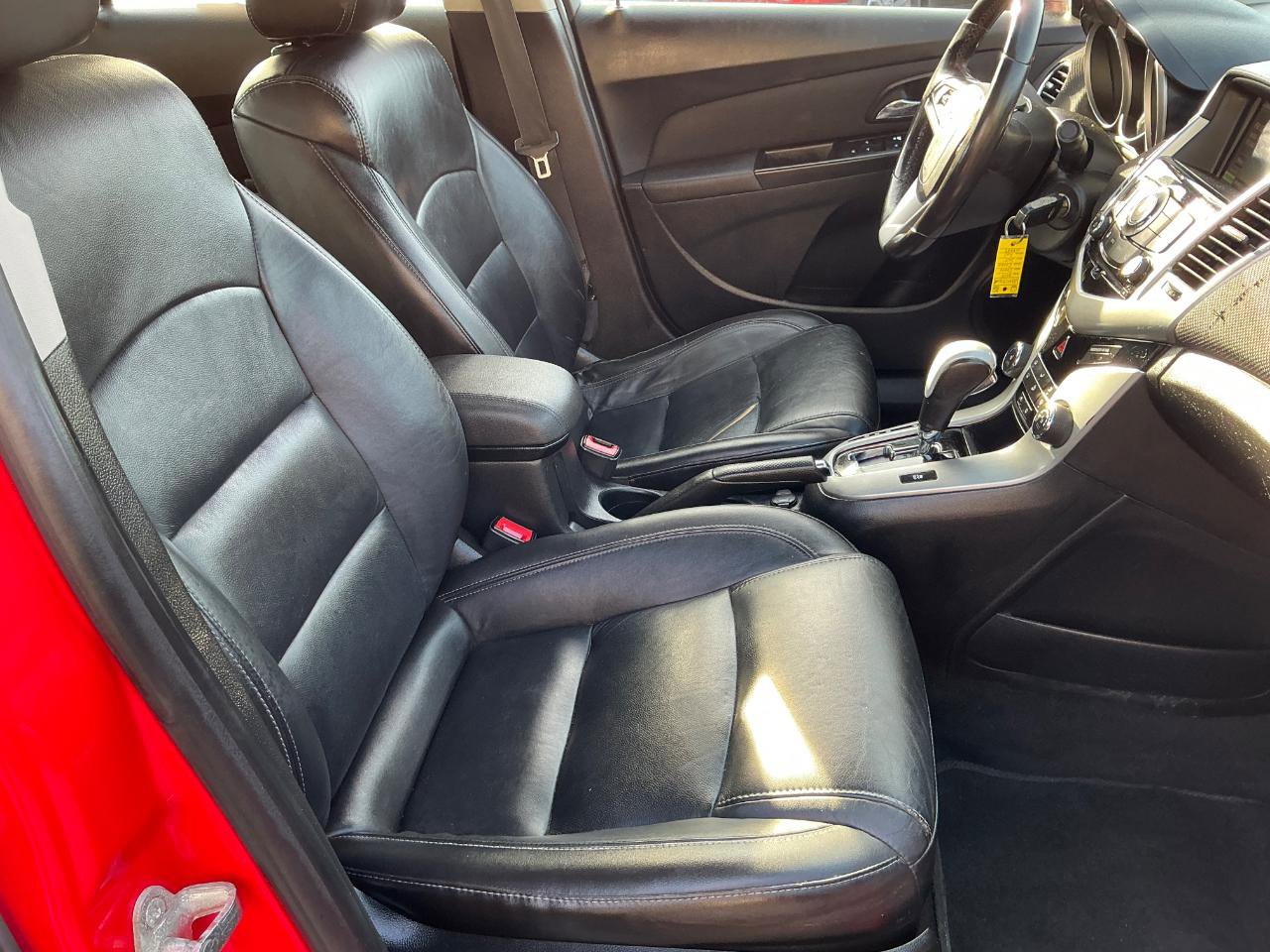 Used 2014 Chevrolet Cruze LT FWD image 10