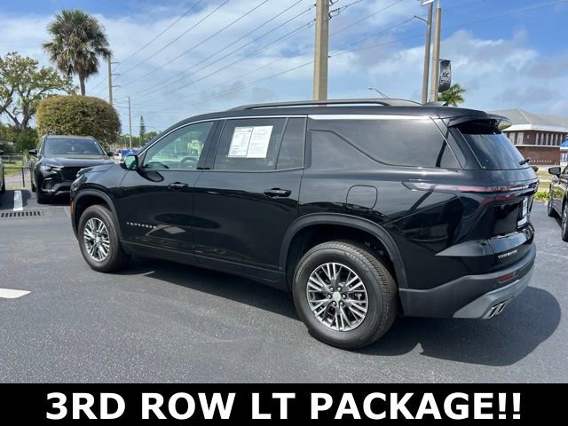 Used 2025 Chevrolet Traverse LT FWD image 4