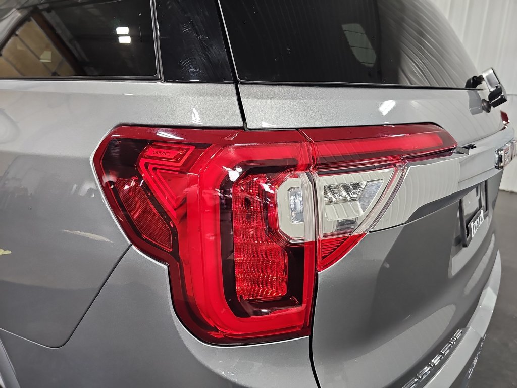 Used 2023 GMC Acadia Denali w/ Denali Ultimate Package AWD/4WD image 36