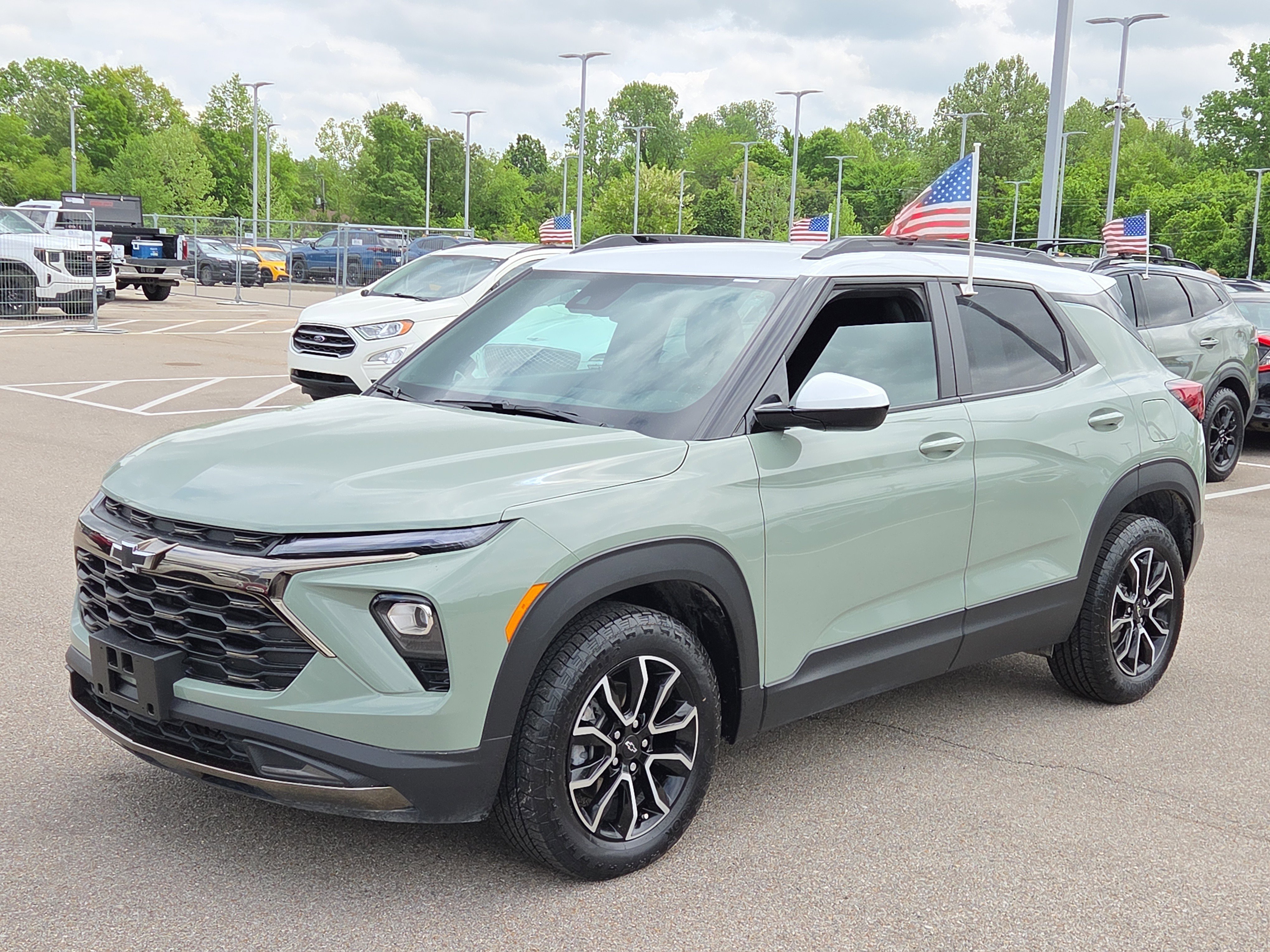 Used 2025 Chevrolet TrailBlazer ACTIV w/ Convenience Package image 7