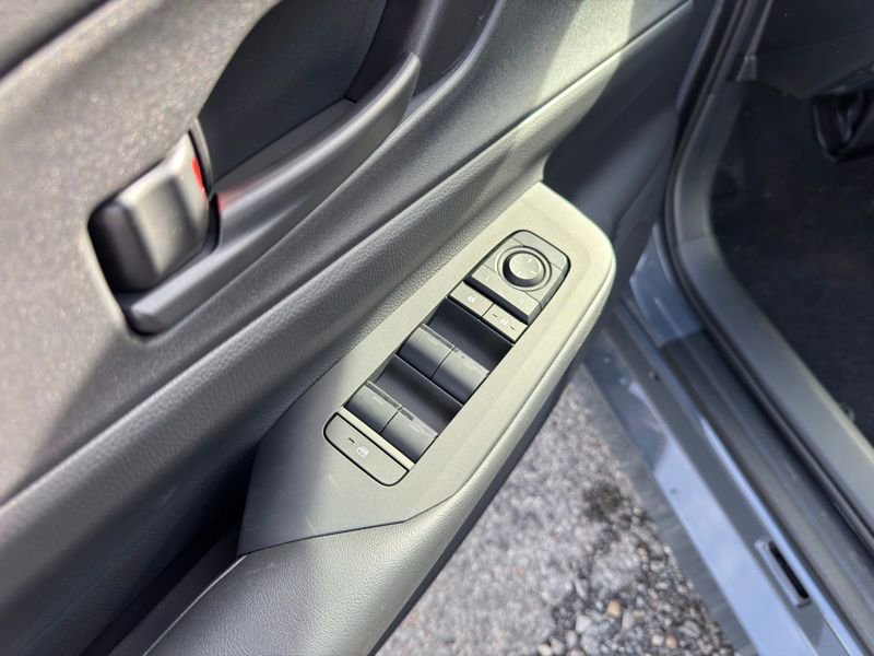 New 2026 Toyota Prius Plug-In Hybrid image 10