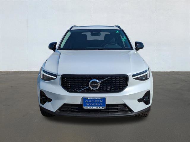 New 2026 Volvo XC40 B5 Ultra w/ Climate Package AWD/4WD image 4
